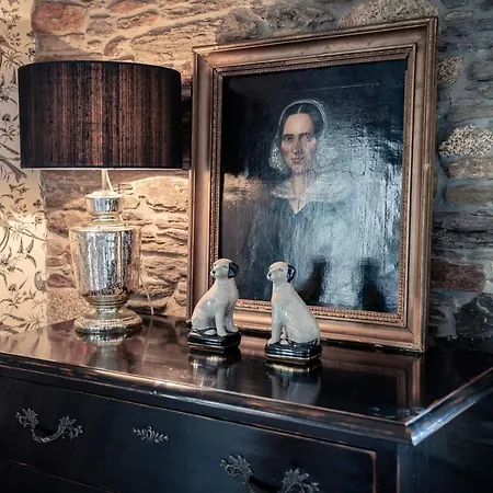 Magnolios Paderne (A Coruna)