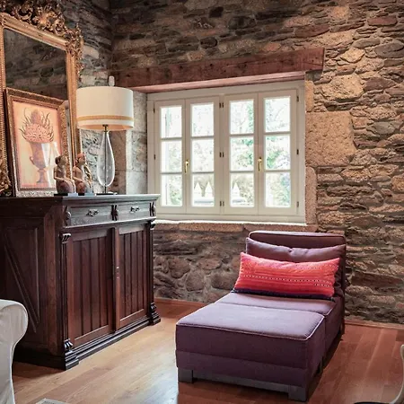 Magnolios Paderne (A Coruna)