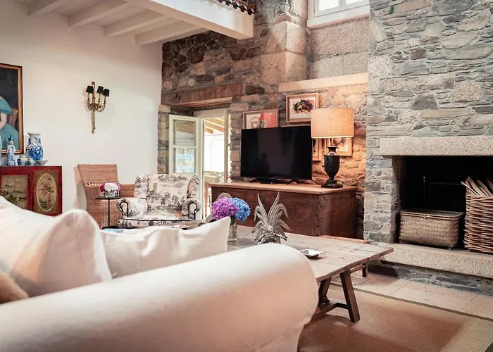 Magnolios Paderne (A Coruna)