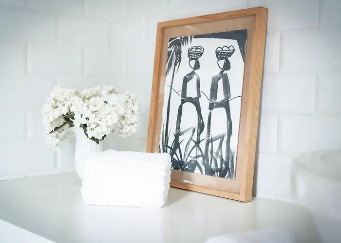 Magnolios Paderne (A Coruna)